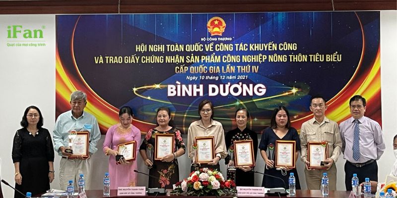 iFan nhận giải thưởng chứng nhận sản phẩm công nghiệp nông thôn tiêu biểu